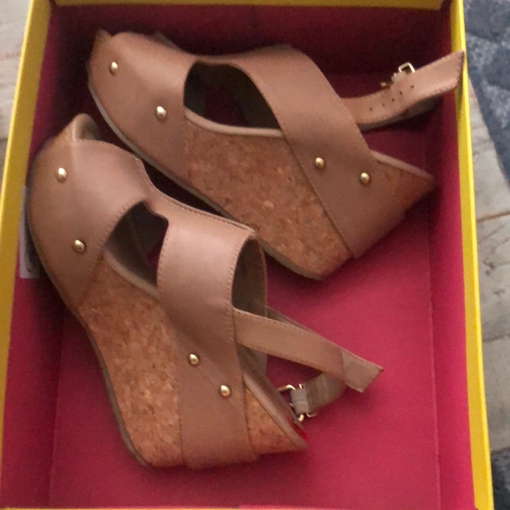 Sandel Wedges